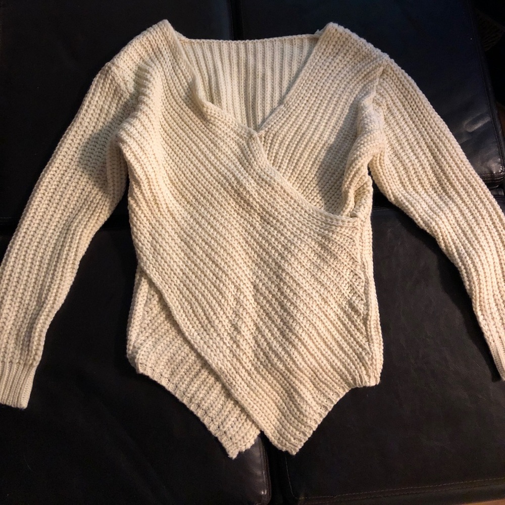 Cross over sweater